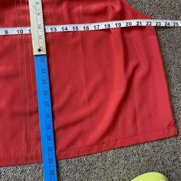 Michael Kors Womens Silky Red Sleeveless Tank Top Size 1X Gold Stud Light Casual - Picture 2 of 7